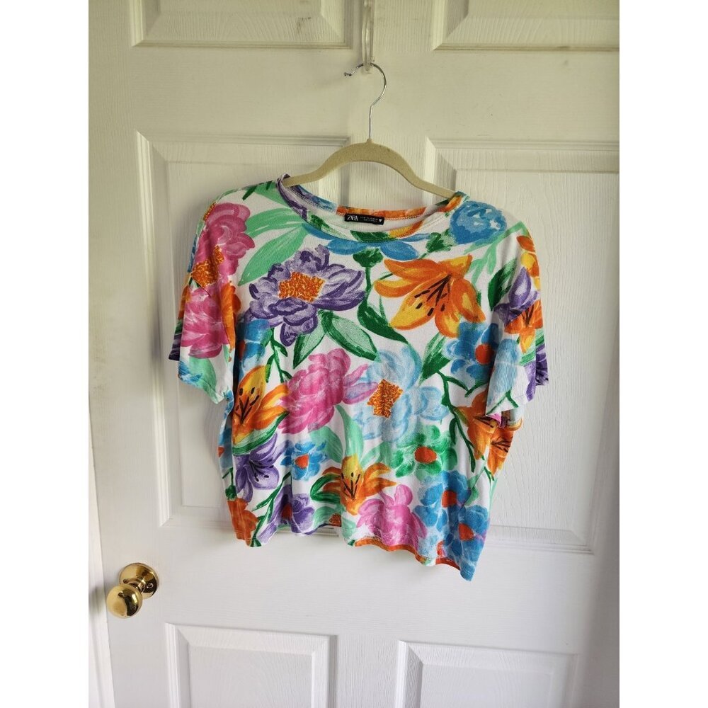 Zara Vibrant Floral Print Cropped T-Shirt Sz M